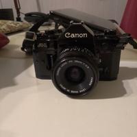 Macchina fotografica Canon A1 e Borsa