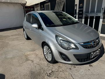 Opel Corsa 1.2 5 porte