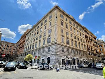DELIZIOSO BILOCALE IN VIA PRINCIPE AMEDEO, ROMA