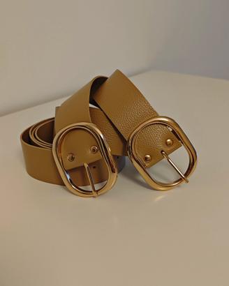 Set 2 cinture color beige con fibbia oro