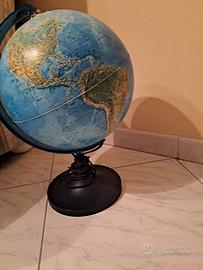 Mappamondo girevole luminoso