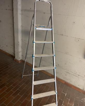 Scala alluminio 8 gradini
