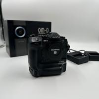 Olympus Om-D E-M1X + Ottica