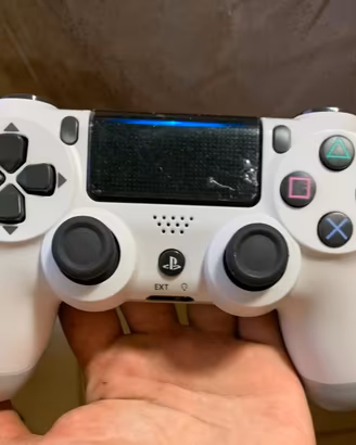 controller Ps4 nuovo mai usato 