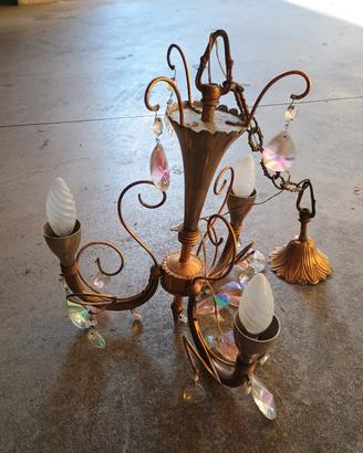 Lampadario vintage con gocce di cristallo 