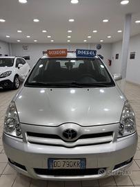 Toyota Corolla Verso 2.2 136cv