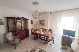 VA278 App. tripli affacci mq 120