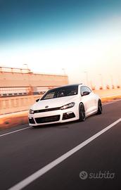 Volkswagen Scirocco R con assetto aria Airlift