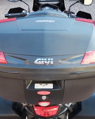 Bauletto GIVI Blade 47 lt + schienalino + piastra