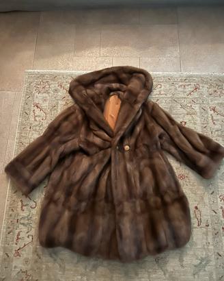 Pelliccia in vero visone con cappuccio – Vintage