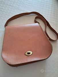 Borsa in cuoio fatta a mano