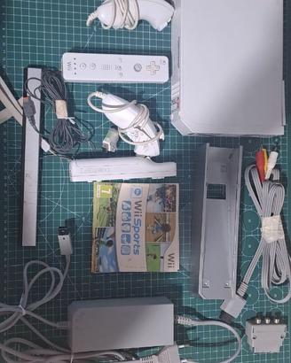 Nintendo Wii + 2 telecomandi +2 Nunchuk