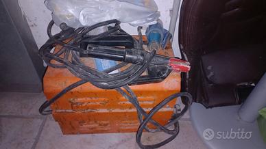 Saldatrice ad elettrodi