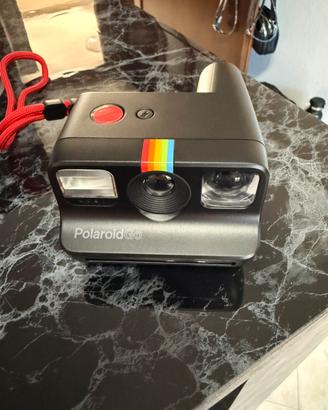 Polaroid go mini