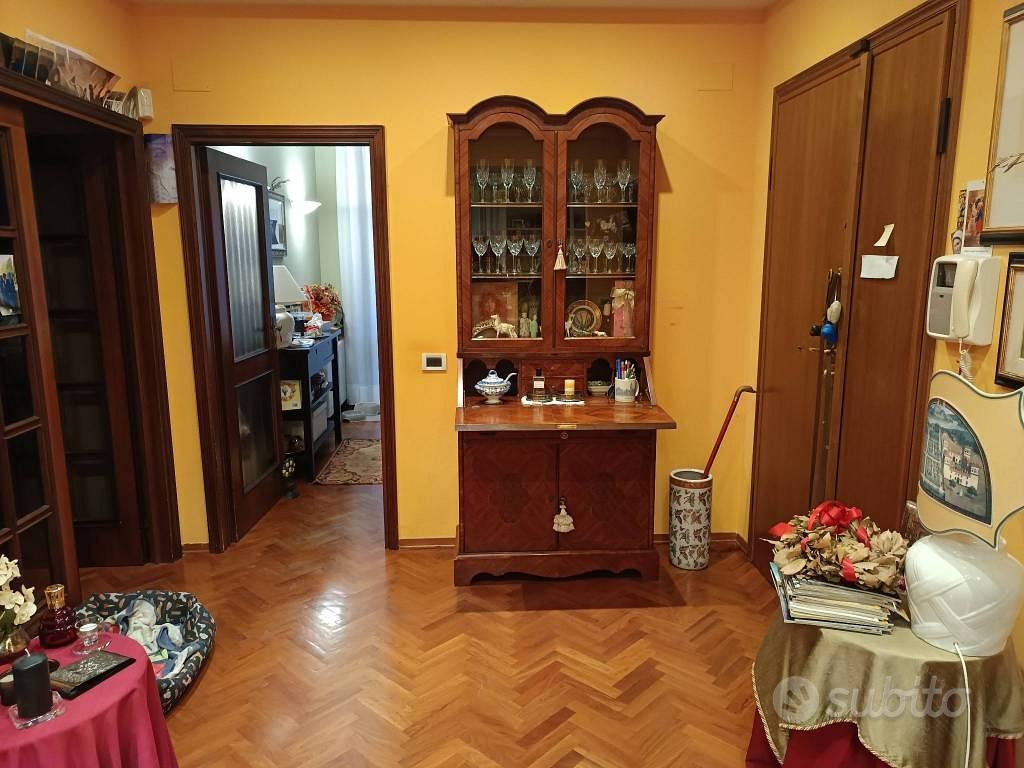 Appartamento di 148 m² con 5 locali e box auto a P - Altro