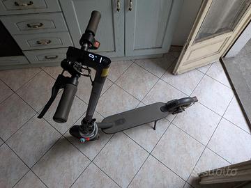 Xiaomi Mi Electric Scooter Essential