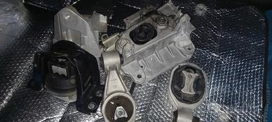 supporti motore  nissan juke1.5 dci 