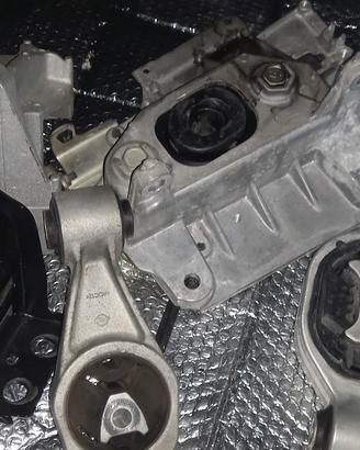 supporti motore  nissan juke1.5 dci 