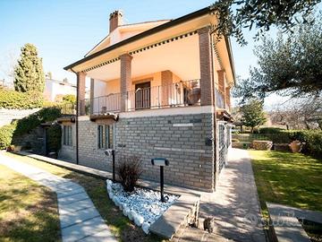 Casa Vacanza a Trevignano Romano 100mq + giardino