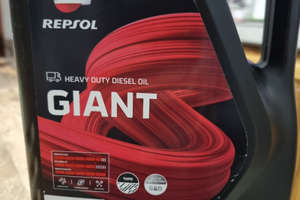 Olio repsol giant 15w-40