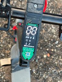 Monopattino elettrico senza caricatore