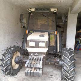 Trattore 1000 ore e attrezzi nuovi per dismission