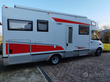 Monoscocca Top Group Mercedes 416 automatico