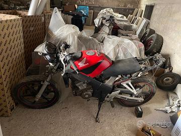 Ricambi Honda Cbr 125 e Nsf 125 Accessori Moto In vendita a Bari