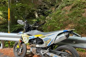 Husqvarna 701 supermoto 2021