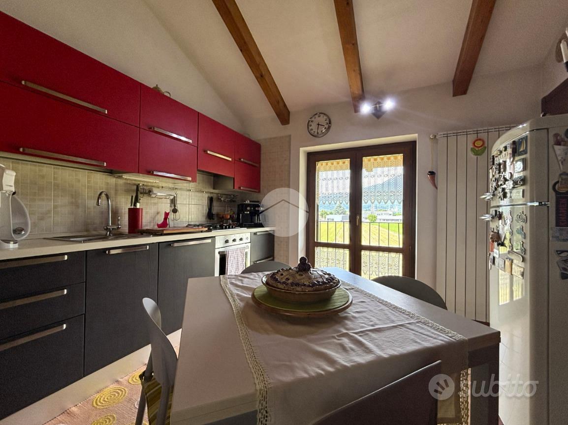 Apartment in Ivrea, Torino - Vista 2