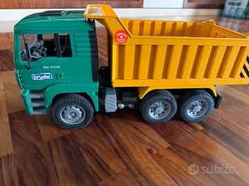 Camion Bruder