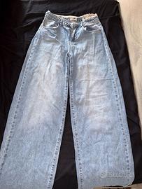 Jeans wide leg TWI con dettaglio in pizzo