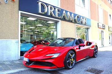 FERRARI SF90 Spider CON PIU' DI € 100.000 DI OPT