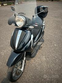 Scooter Piaggio Beverly 250