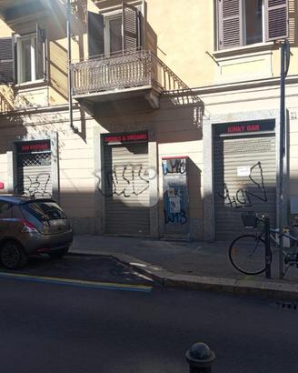 NEGOZIO A TORINO