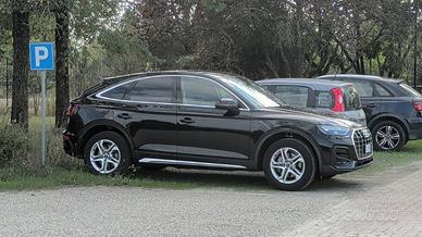 AUDI Q5 I Sportback 40 2.0 tdi mhev Business Advan