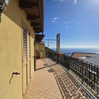 Alì superiore, panoramica Mansarda arredata. 3