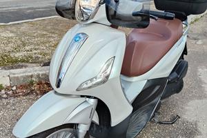 PIAGGIO BEVERLY 300