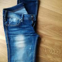 Jeans baci e abbracci