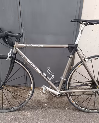 bici da corsa Lerun titanio e carbonio 27