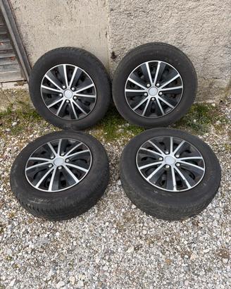 Set 4 cerchi 15” + gomme invernali 195/65 R 15 M+S