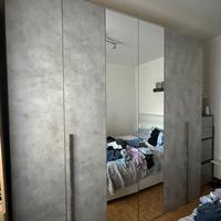 armadio più tre comodini 