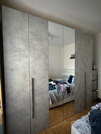 armadio più tre comodini 