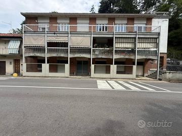 Immobile di 239 m² con più di 5 locali a Pino Tori