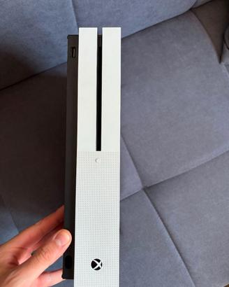 Xbox One S 500 gb piu' giochi