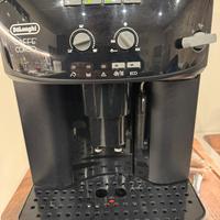 Macchina da caffe’ delonghi