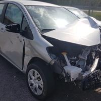 TOYOTA Yaris 1.0 5 porte