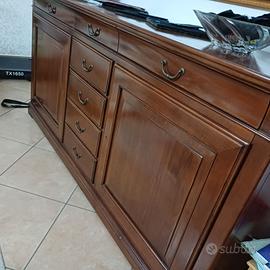 Cristalliera e mobile basso accademia del mobile