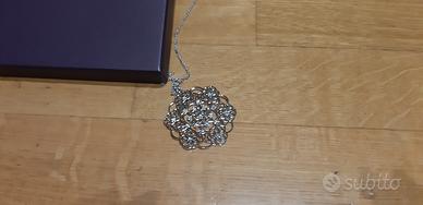 Collana con ciondolo a Stella stroili