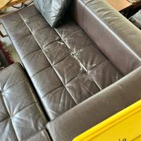 Divano penisola Zanotta in pelle – da ritirare